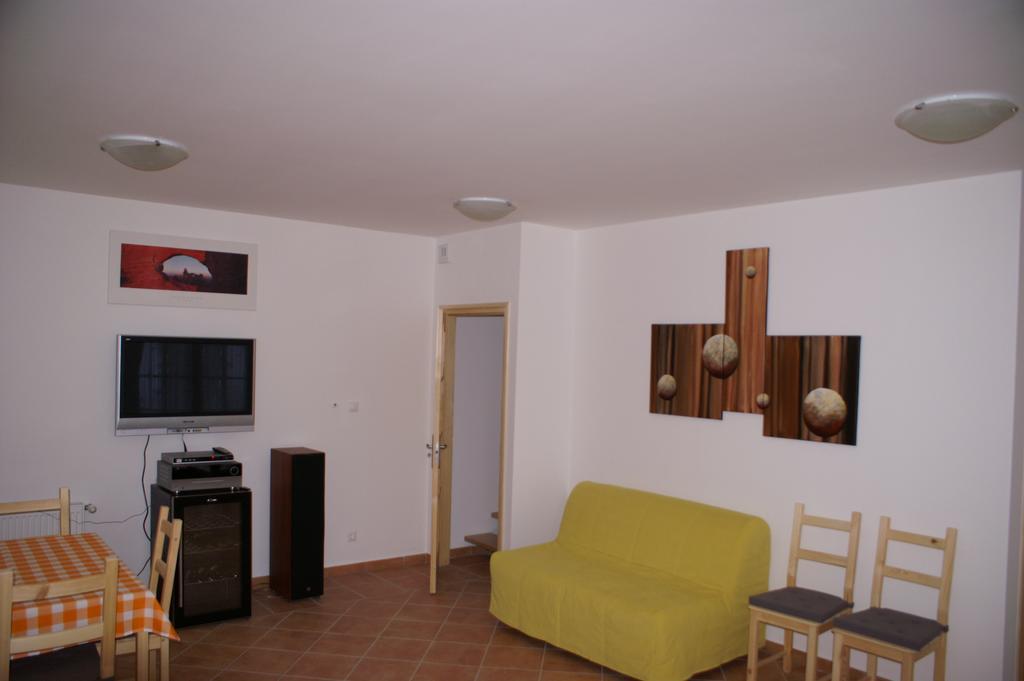 Hotel Oeregtoelgy Panzio Csongrád Zimmer foto